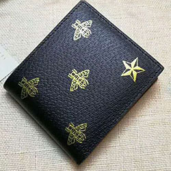 구찌 블랙 가죽 꿀벌 스타 프린트 bi-fold 월릿  495055