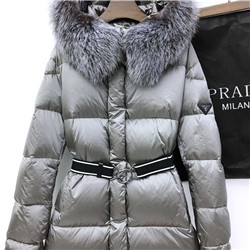 프라다  P-5648787