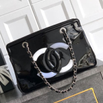 샤넬 플랩 백 AS3332