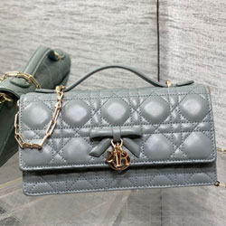 크리스찬디올 숄더백 M2602